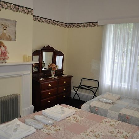Roslyn House Bed & Breakfast Bushy Park Экстерьер фото