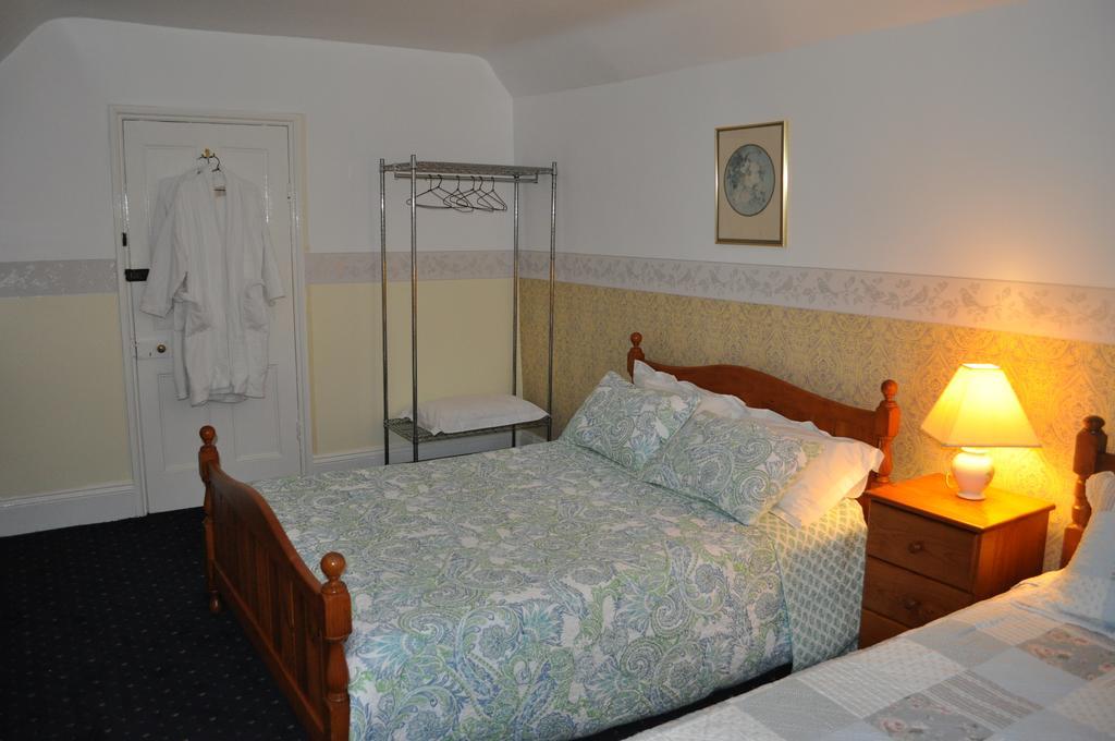 Roslyn House Bed & Breakfast Bushy Park Экстерьер фото