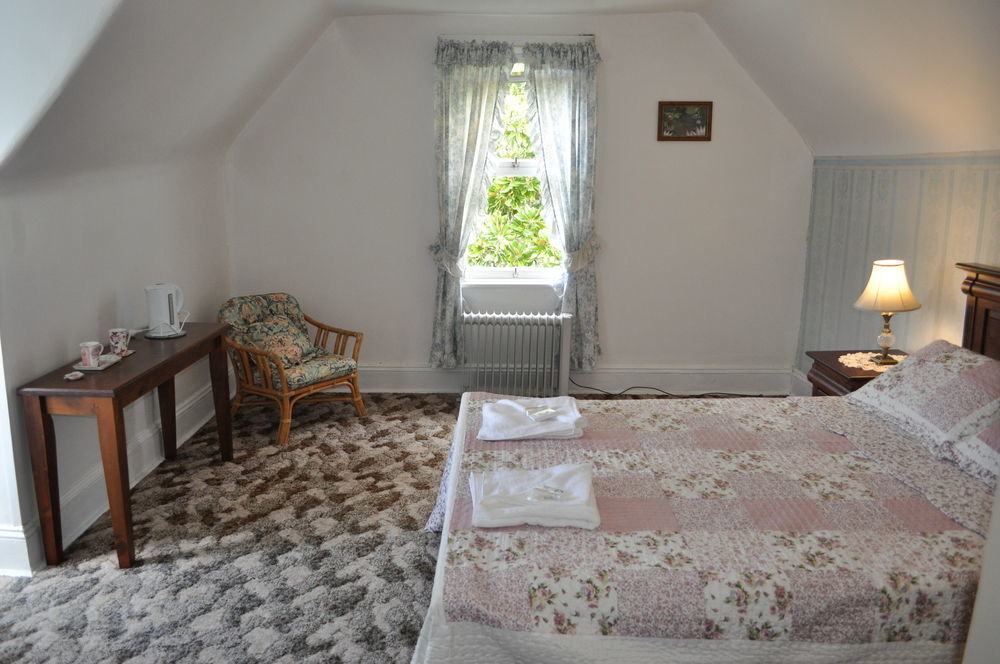 Roslyn House Bed & Breakfast Bushy Park Экстерьер фото