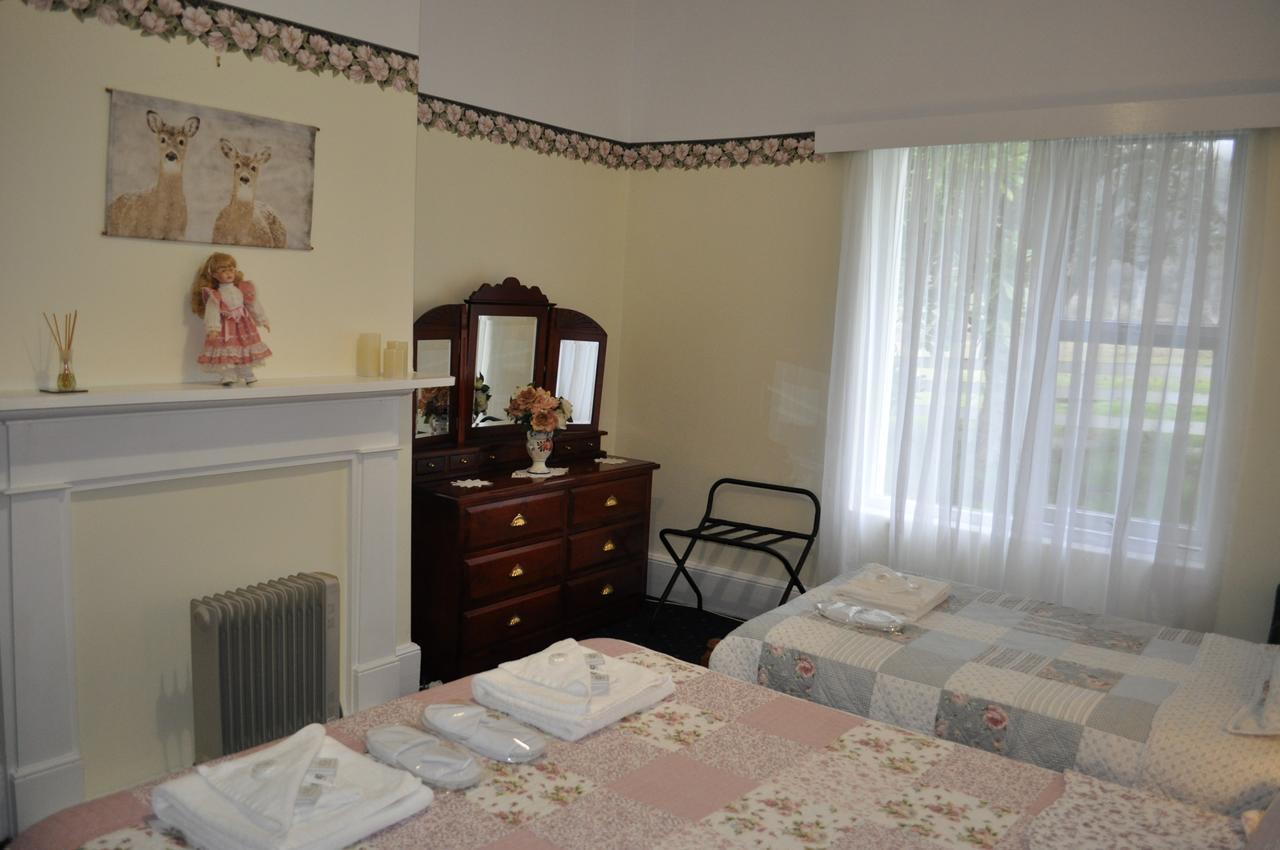 Roslyn House Bed & Breakfast Bushy Park Экстерьер фото
