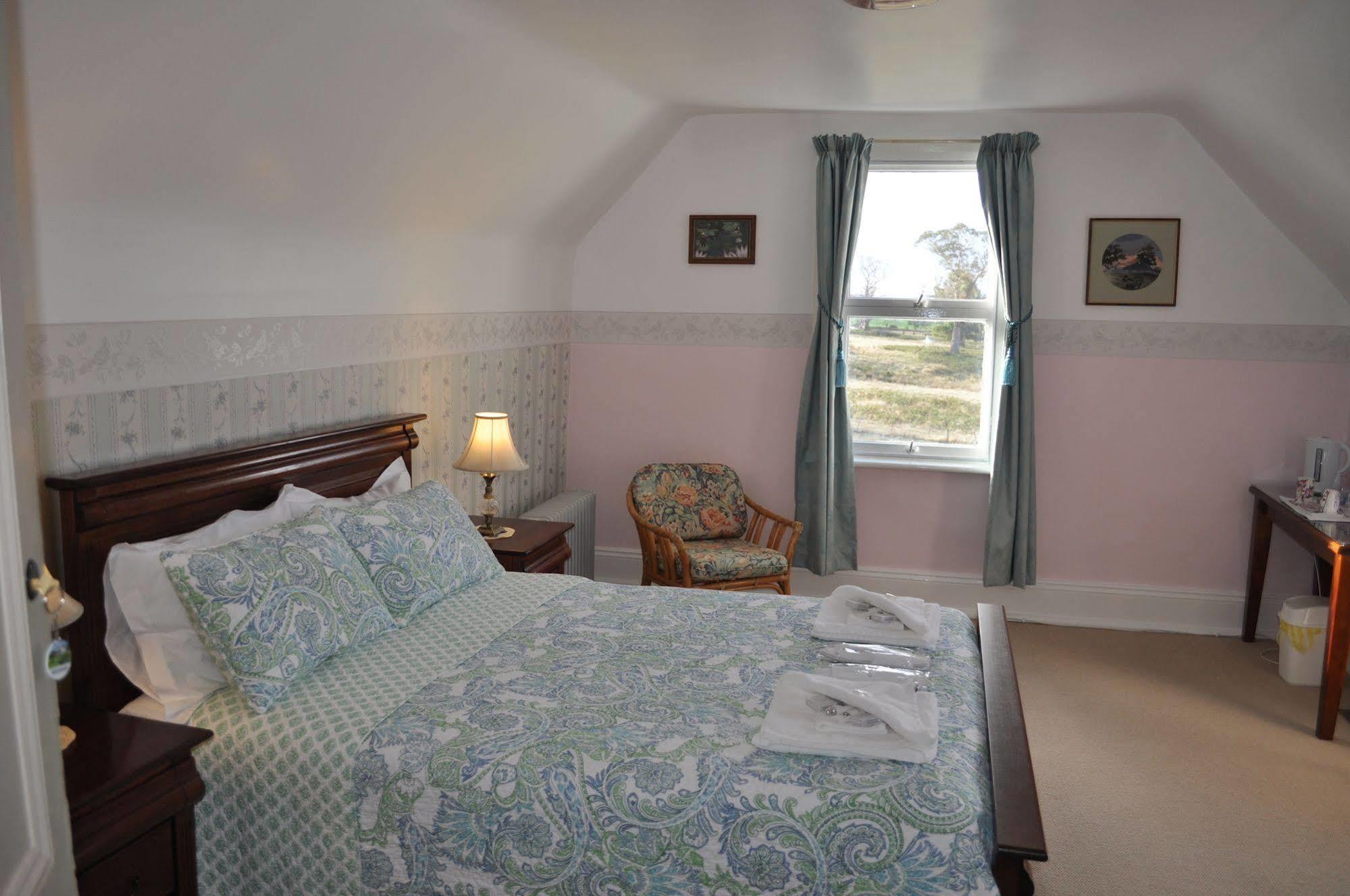 Roslyn House Bed & Breakfast Bushy Park Экстерьер фото