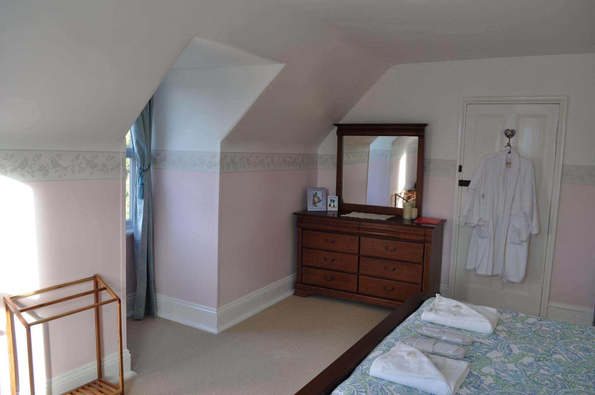 Roslyn House Bed & Breakfast Bushy Park Экстерьер фото