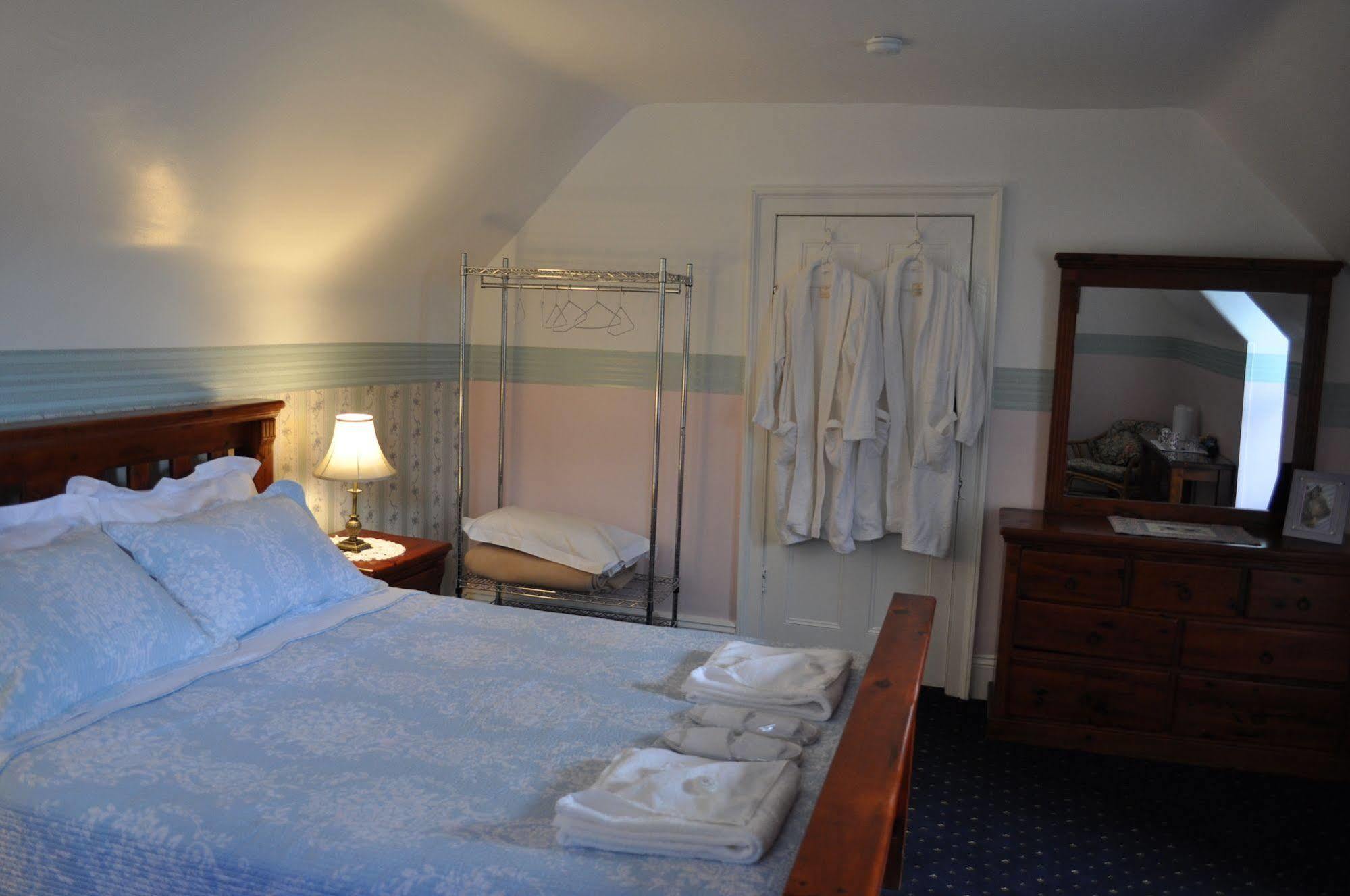 Roslyn House Bed & Breakfast Bushy Park Экстерьер фото