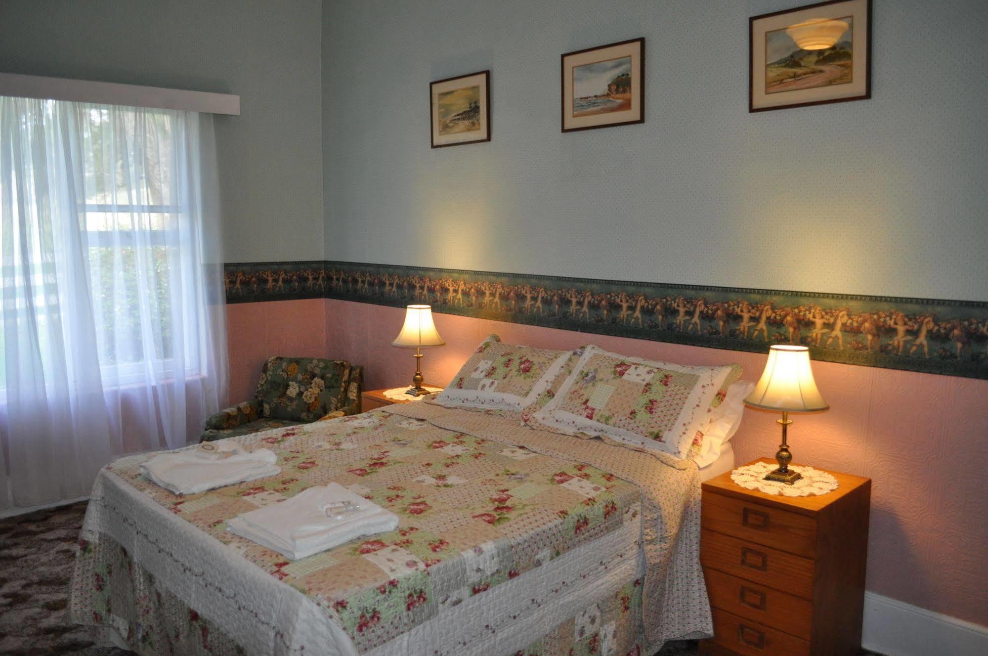 Roslyn House Bed & Breakfast Bushy Park Экстерьер фото